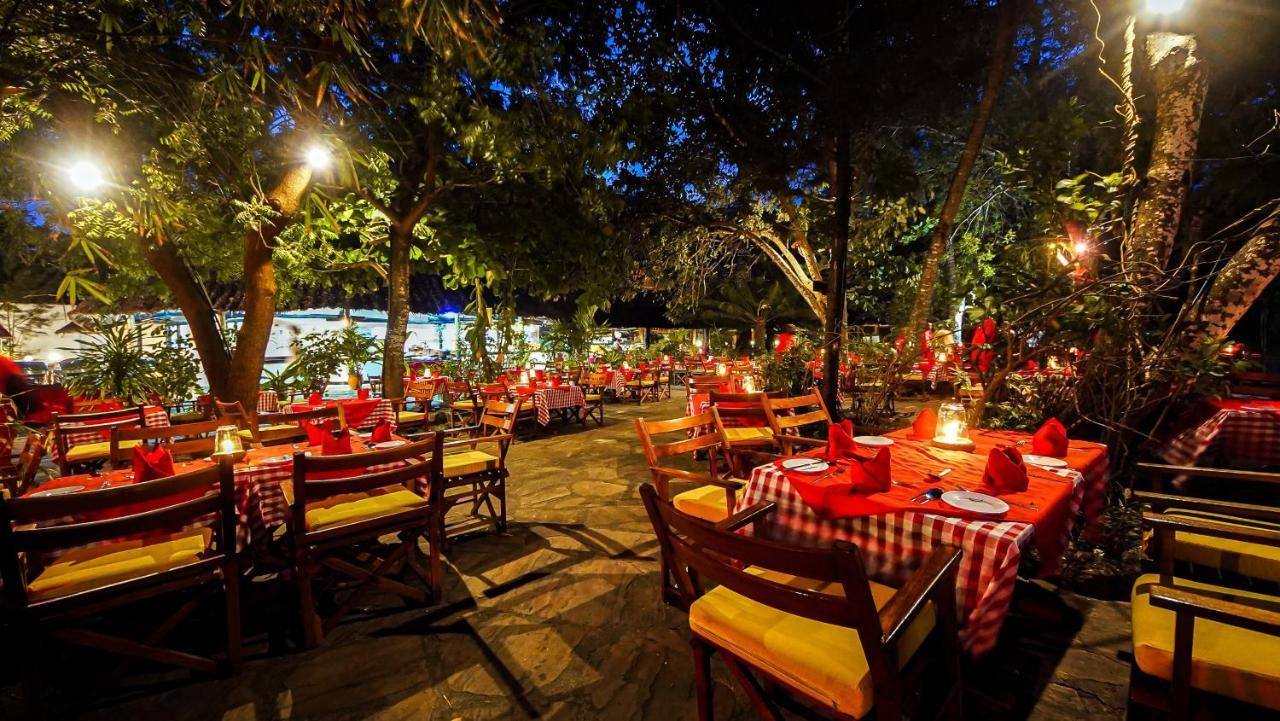 Papillon Lagoon Reef Hotel Diani Beach Exterior photo